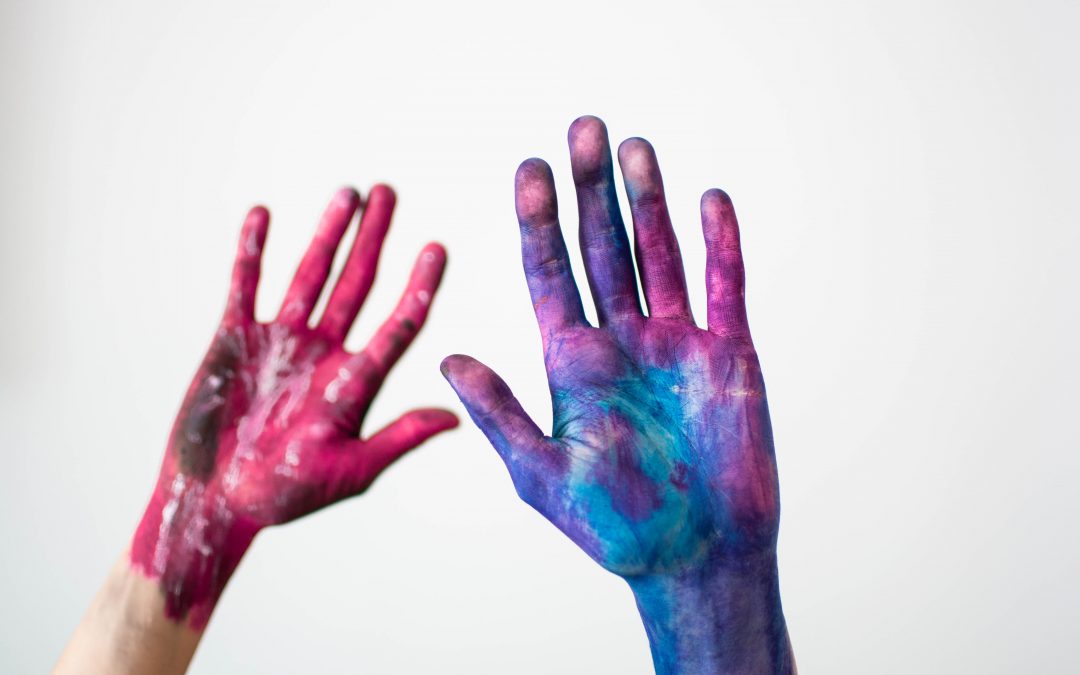 La democratización de la creatividad: cómo herramientas como Roblox, Tik Tok, DALL-E 2 o ChatGPT están disminuyendo la fricción entre tener una idea y llevarla a la práctica